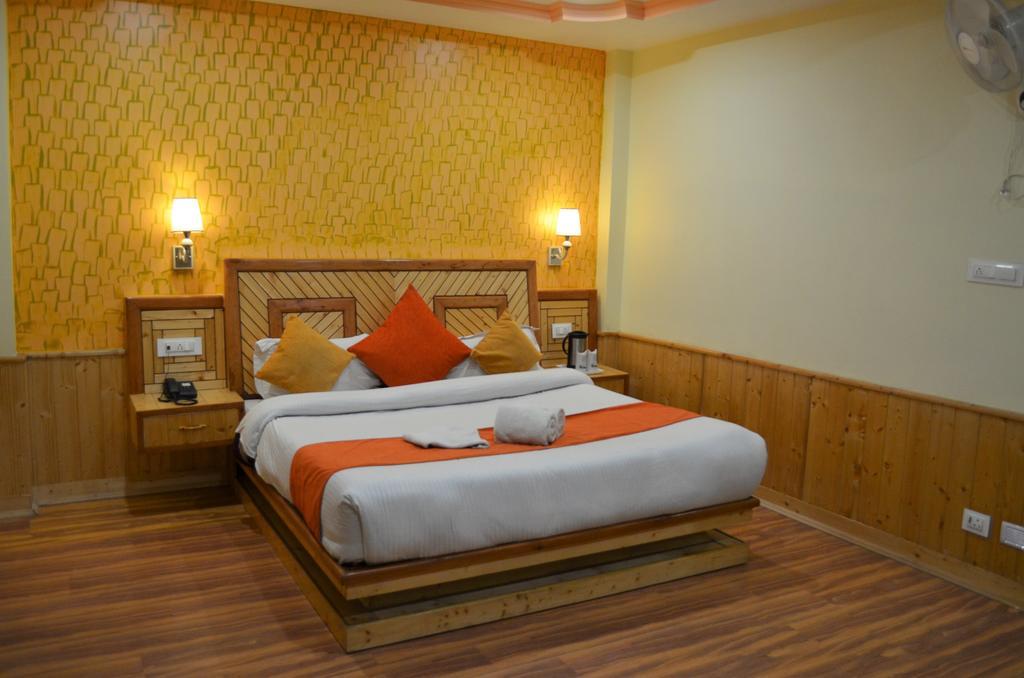 מנאלי Gezellig Inn - Tree Hill Cottages & Kanyal Villas מראה חיצוני תמונה