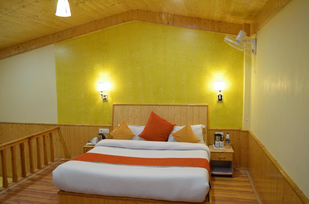 מנאלי Gezellig Inn - Tree Hill Cottages & Kanyal Villas מראה חיצוני תמונה
