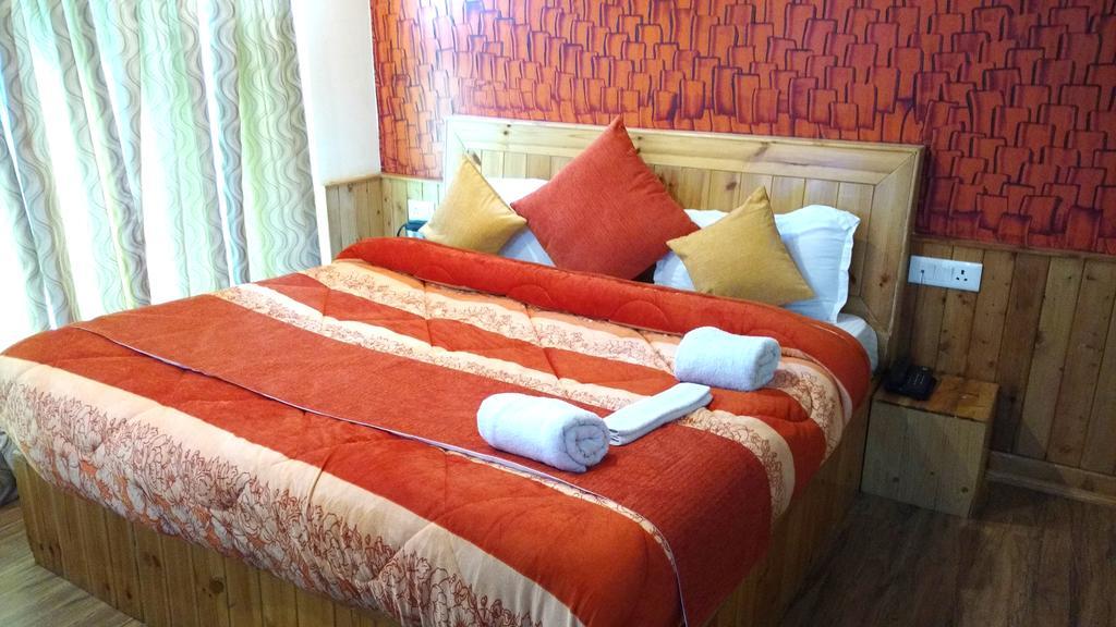 מנאלי Gezellig Inn - Tree Hill Cottages & Kanyal Villas מראה חיצוני תמונה
