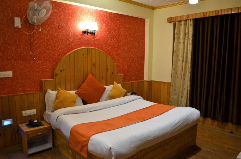 מנאלי Gezellig Inn - Tree Hill Cottages & Kanyal Villas מראה חיצוני תמונה