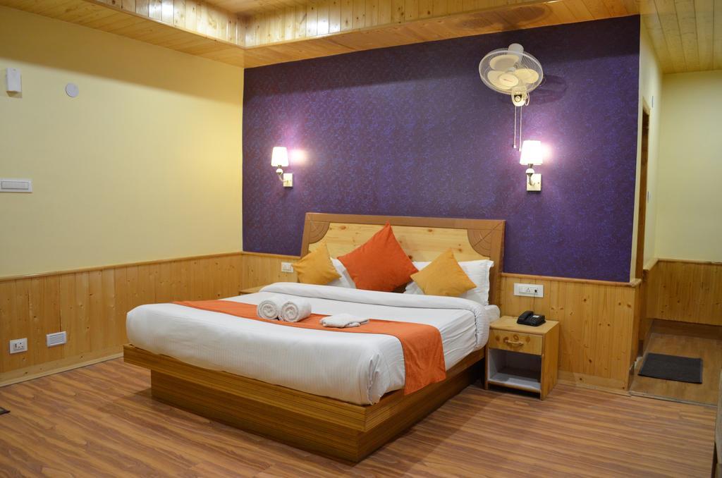 מנאלי Gezellig Inn - Tree Hill Cottages & Kanyal Villas מראה חיצוני תמונה
