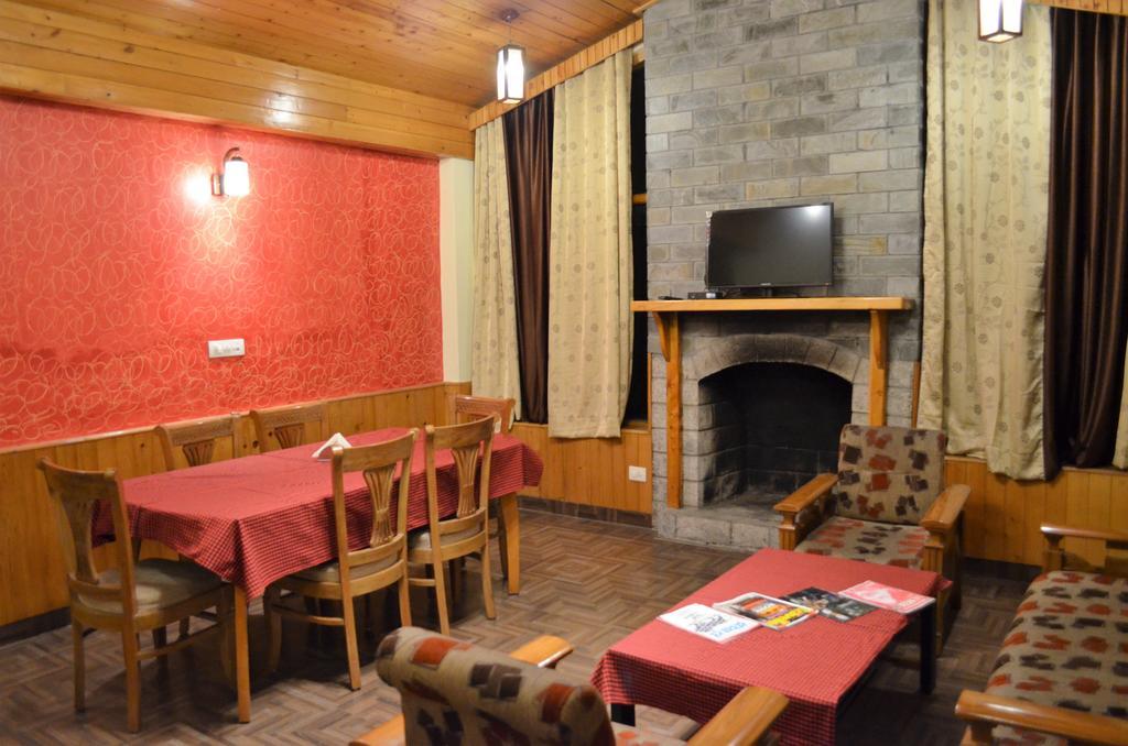 מנאלי Gezellig Inn - Tree Hill Cottages & Kanyal Villas מראה חיצוני תמונה