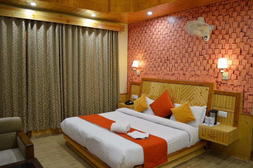 מנאלי Gezellig Inn - Tree Hill Cottages & Kanyal Villas מראה חיצוני תמונה